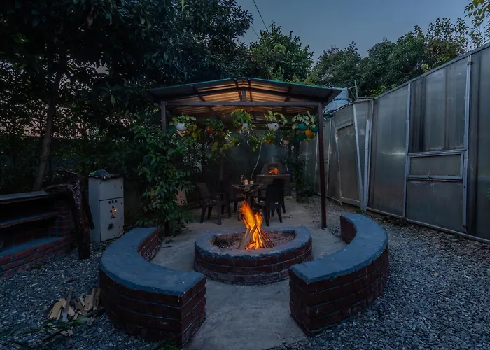 Saffronstays Timber Crest - 2-Cottage Retreat In Dehradun With Mountain Views, Lawn And Fire Pit